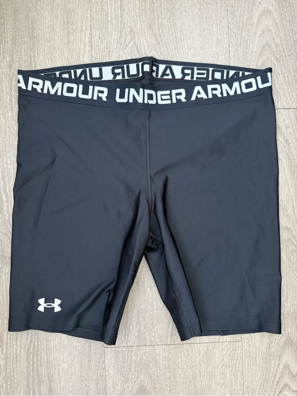 Under Armour Women’s Black Compression Shorts Size XL